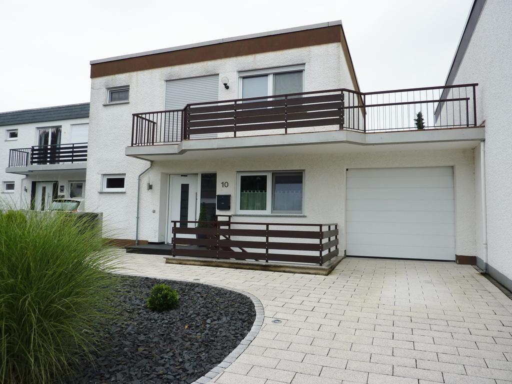 Business + Life Apartment Ferienwohnung Ransbach-Baumbach エクステリア 写真