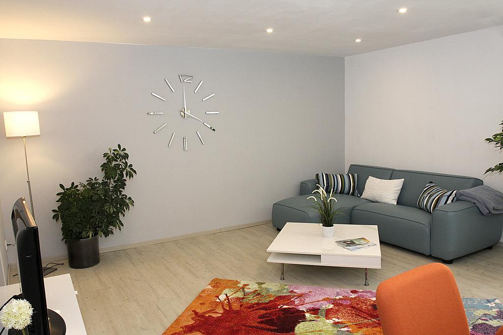 Business + Life Apartment Ferienwohnung Ransbach-Baumbach エクステリア 写真